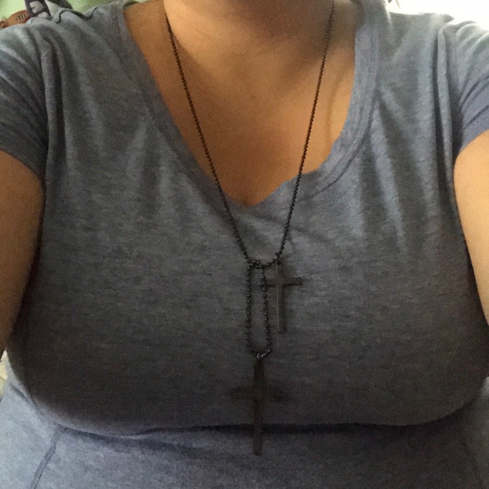 Fashionable double cross necklace